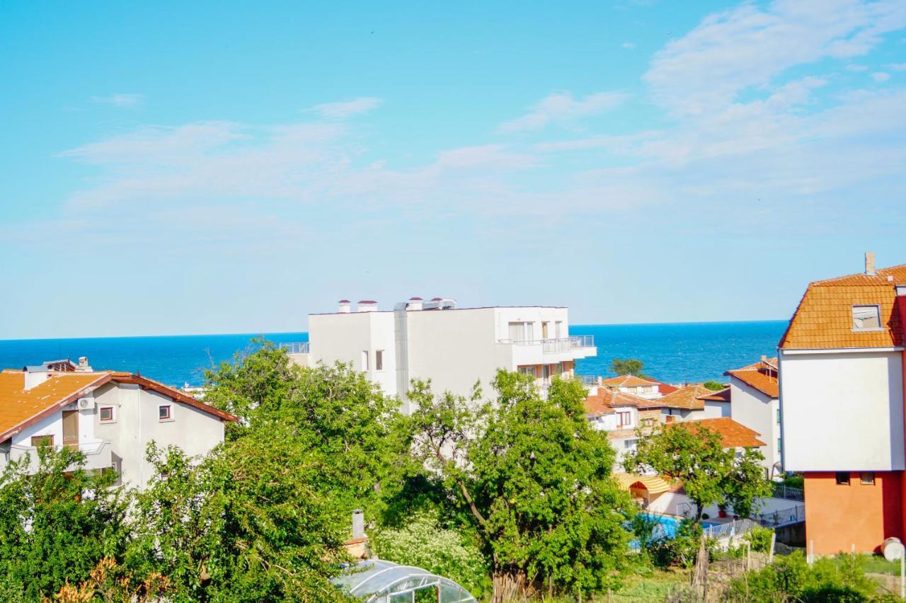 Chrystal Guest House Obzor Luaran gambar