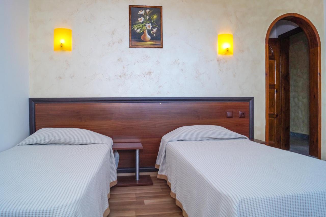 Chrystal Guest House Obzor Luaran gambar