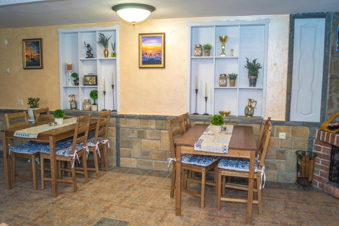 Chrystal Guest House Obzor Luaran gambar